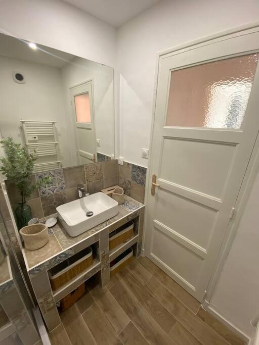 Beau T3 Proche Base Navale Et Ecoles Superieures Daire Toulon Dış mekan fotoğraf